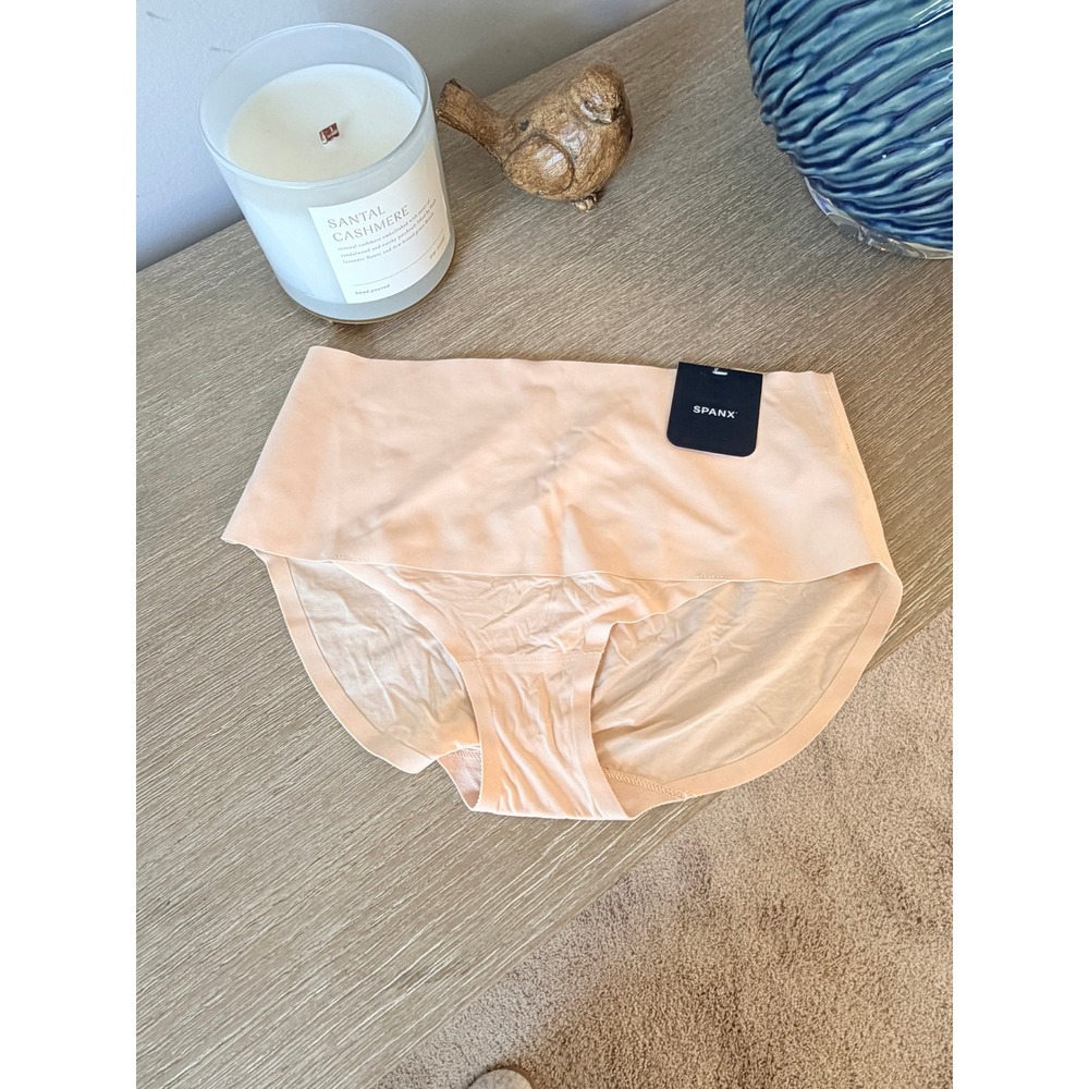 Spanx Undietectable Brief Womens Soft Nude Size Large